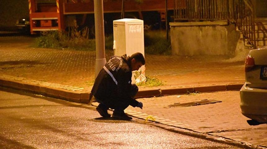 Sokak ortasında kanlı hesaplaşma! Kimin ateşlediği bilinmiyor!