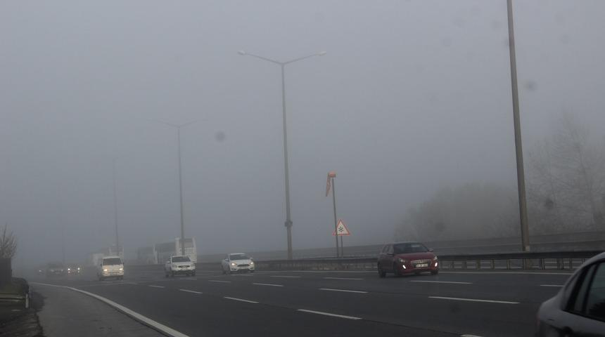 İstanbul'da sis etkili oldu