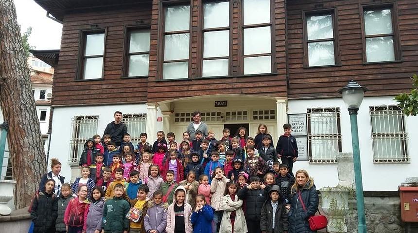 İlkokul &ouml;ğrencilerinden tarihe yolculuk