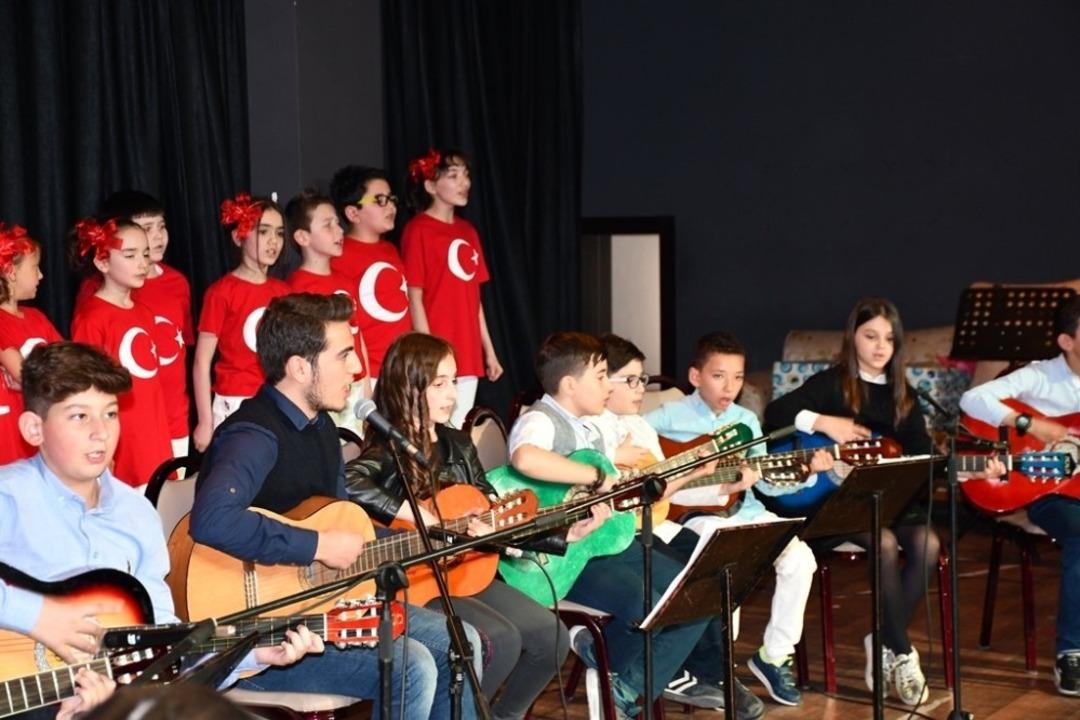 İneg&ouml;l&rsquo;de 23 Nisan coşkusu başladı