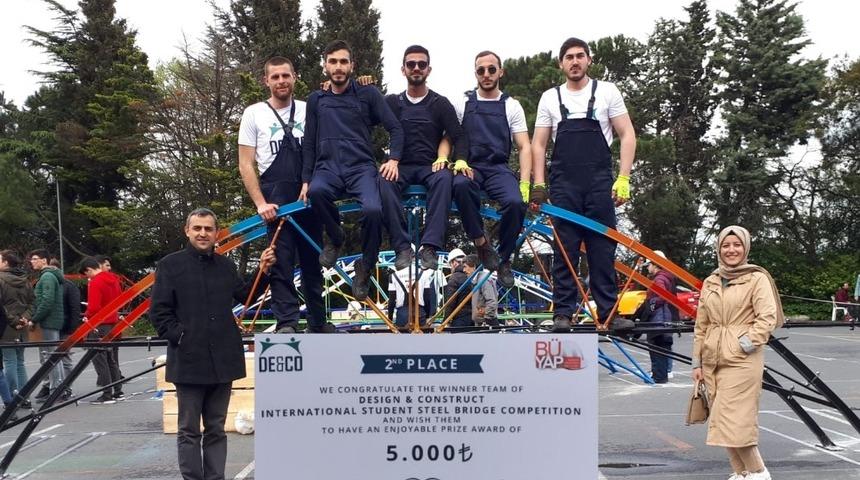 Bayburt Üniversitesi ‘Gökkafes’ ekibi, Boğaziçi Çelik Köprü Yarışmasında Türkiye ikincisi oldu
