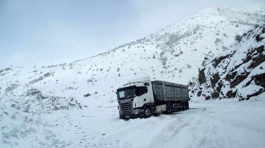 Doğu&rsquo;da kar yağışı ve dolu uyarısı