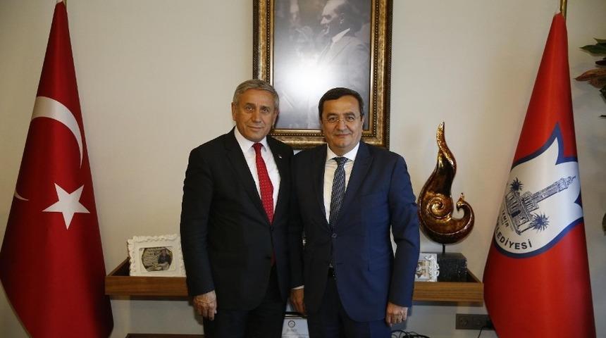 CHP Genel Başkan Yardımcısı Yıldırım Kaya Konak&rsquo;ta