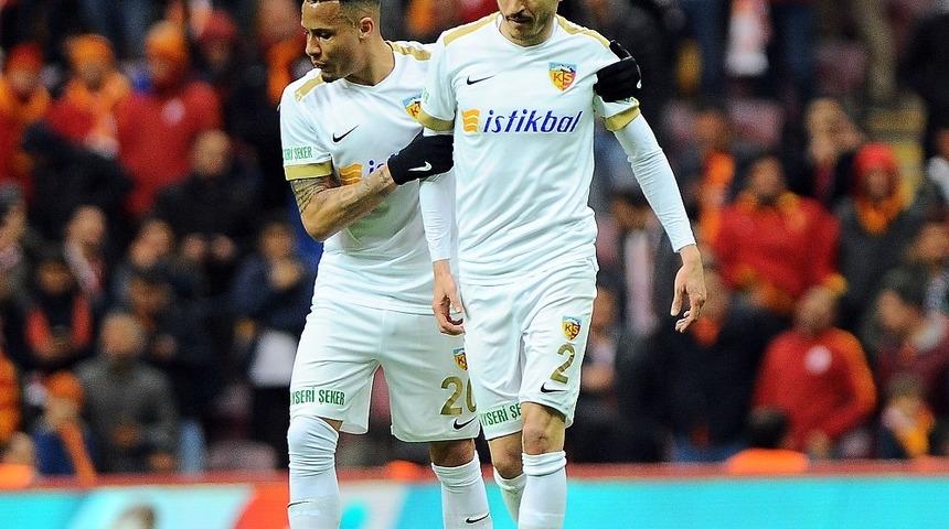 Tiago Lopez yine kızardı