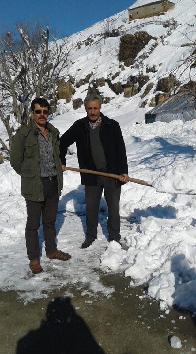 Sason’da kar yağışı nedeni ile köy yolları ulaşıma kapandı