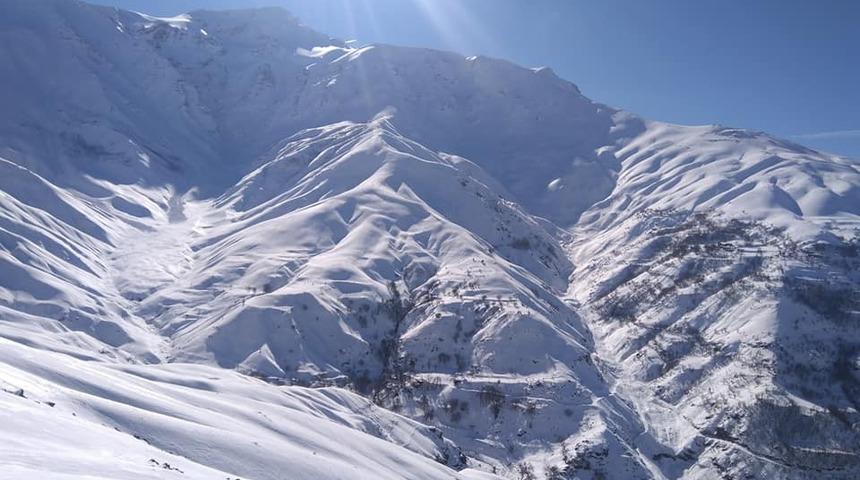 Sason&rsquo;da kar yağışı nedeni ile k&ouml;y yolları ulaşıma kapandı