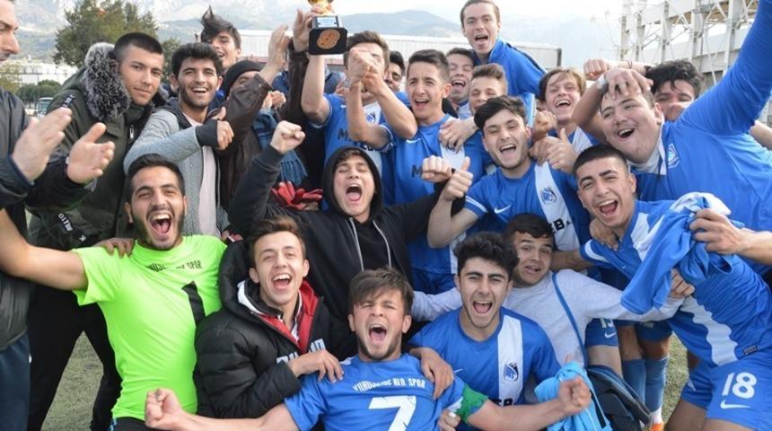 Yunusemre U-19 takımı Manisa İl Şampiyonu oldu
