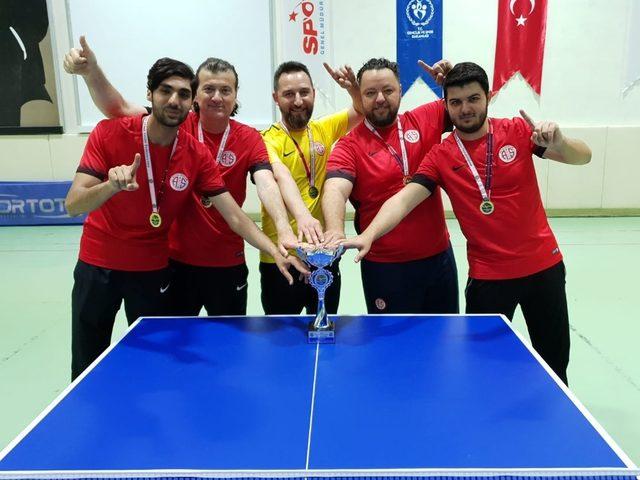 Antalyaspor Masa Tenisi Takımı şampiyon oldu
