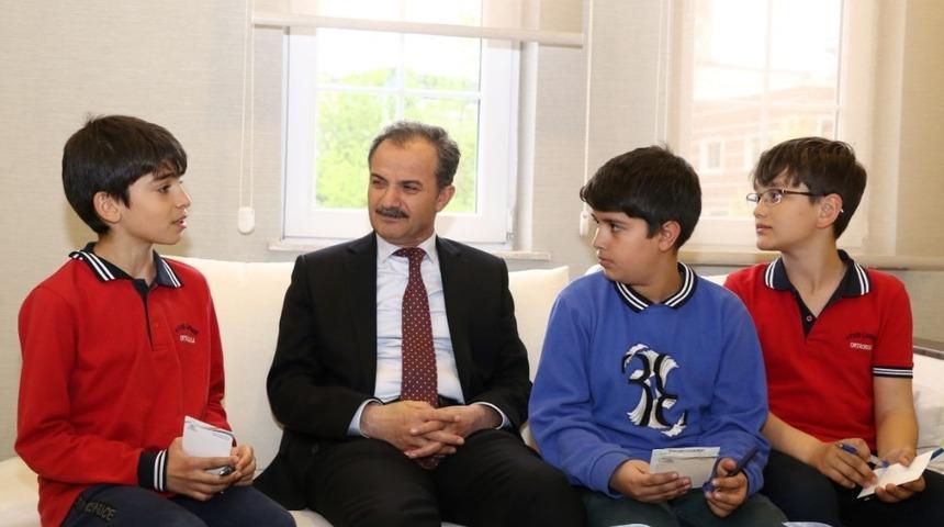 Minik gazeteciler ilk r&ouml;portajlarını Başkan Kılın&ccedil; ile yaptı