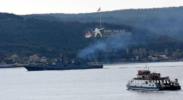 Rus fırkateyni, Çanakkale Boğazı'ndan geçti