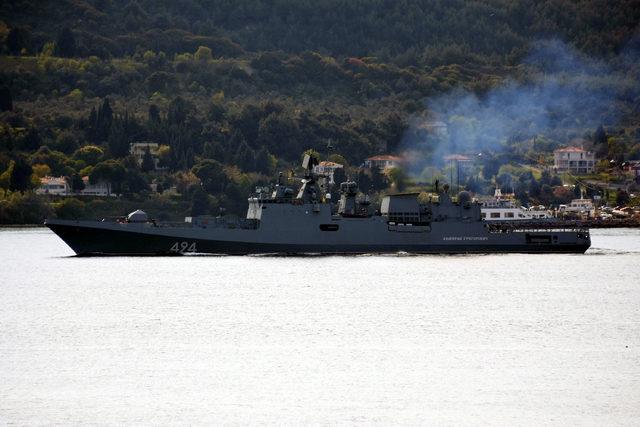 Rus fırkateyni, Çanakkale Boğazı'ndan geçti