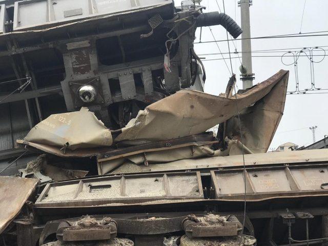 Malatya’da tren kazasındaki enkaz kaldırma çalışmaları sürüyor