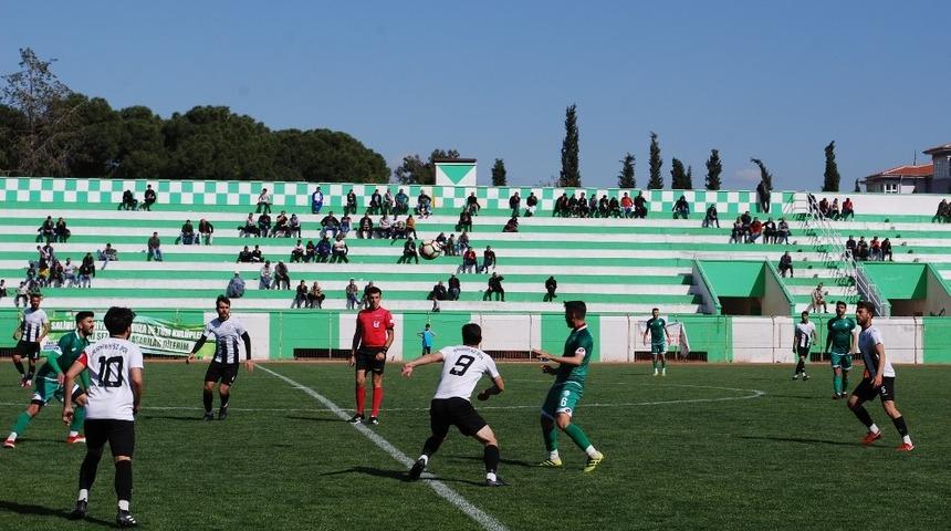 Salihli, Burhaniye&rsquo;yi 90+3&rsquo;de yıktı