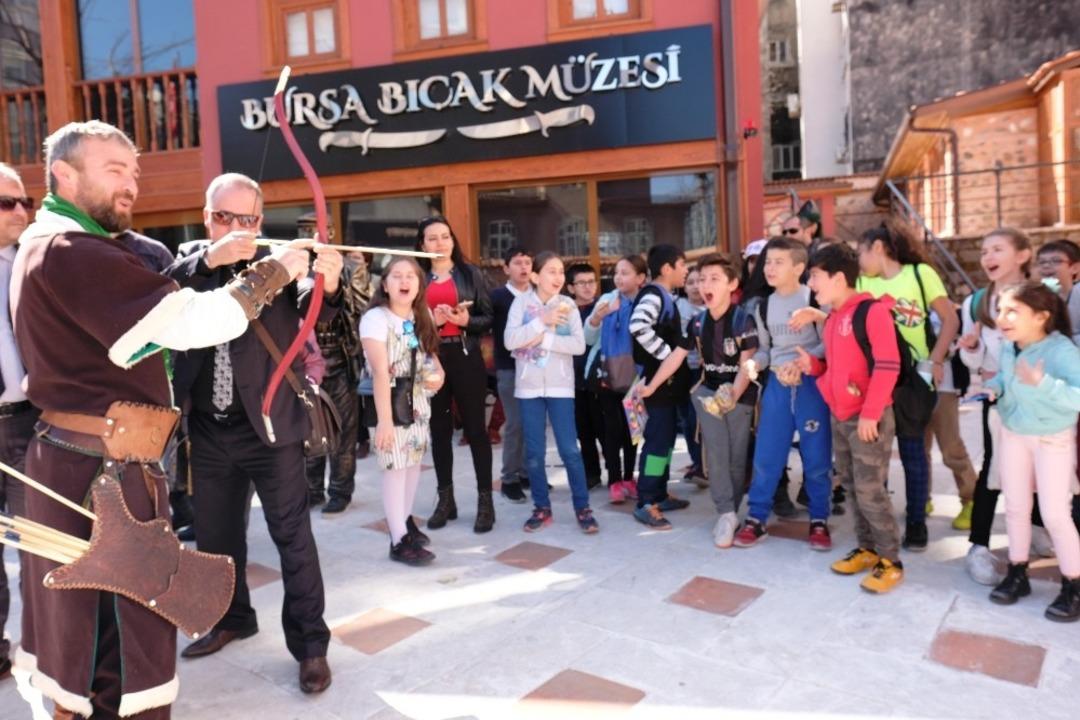 M&uuml;zelerde 23 Nisan coşkusu