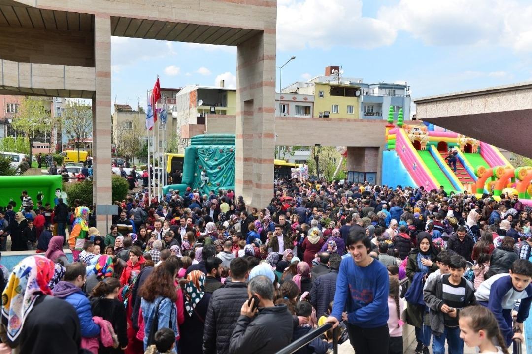 Yıldırım&rsquo;da &ccedil;ocuklar bayram etti