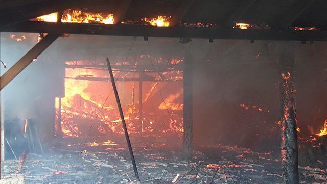 Kamping deposunda korkutan yangın 1