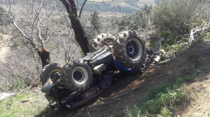 Trakt&ouml;r&uuml;n altında kalan &ccedil;ift&ccedil;i hayatını kaybetti