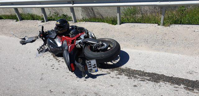 İzmir'de motosiklet ile otomobil çarpıştı: 1 ölü 