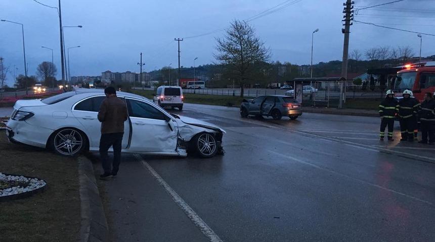 Trabzonsporlu Hüseyin Türkmen trafik kazası geçirdi