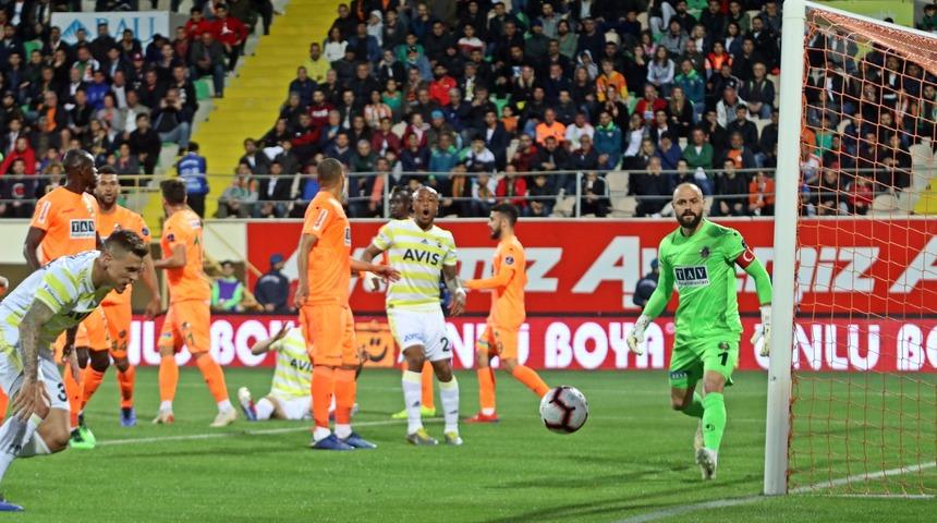 Alanyaspor'dan Fenerbah&ccedil;e'ye olay g&ouml;nderme