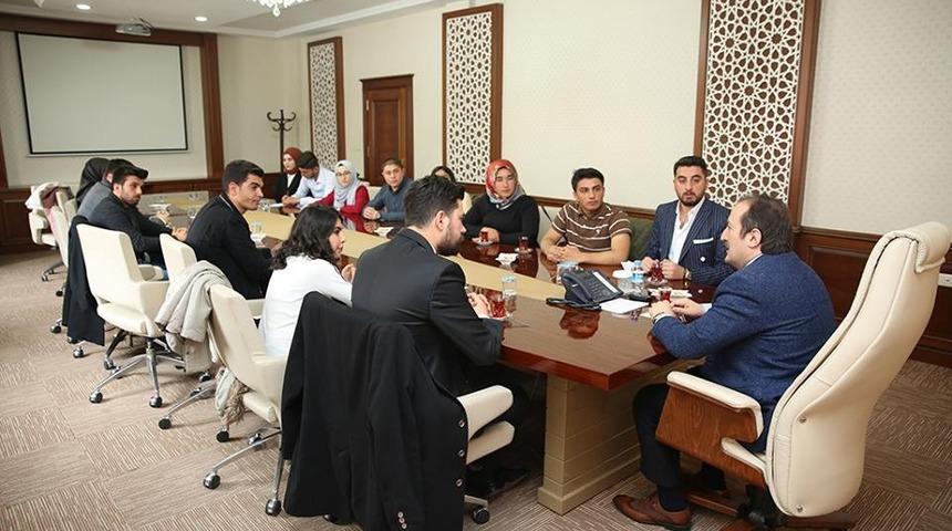 Vali Pehlivan, Ombudsmanlık Kul&uuml;b&uuml; &ouml;ğrencilerini kabul etti