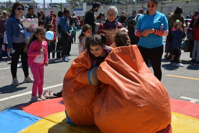 Söke Uçurtma Şenliğinde çocuklar doyasıya eğlendi