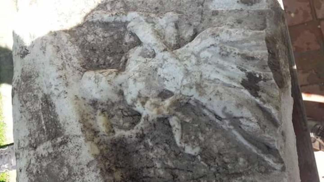 Susurluk&rsquo;ta bulunan lahit taşı inceleniyor