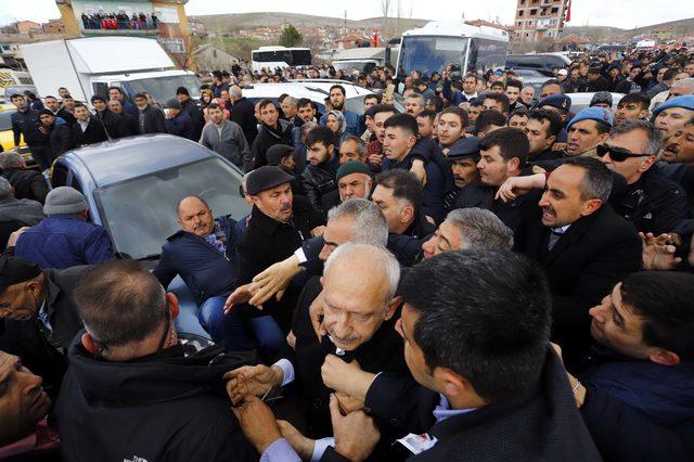 Kılıçdaroğlu'na yumruk atan saldırgan ile 5 kişi gözaltında