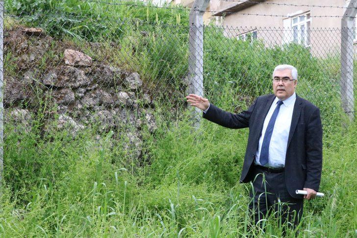 400 yıllık tarihi hamam yenilenmeyi bekliyor G5