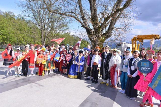 Dünya çocukları birlik mesajı verdi