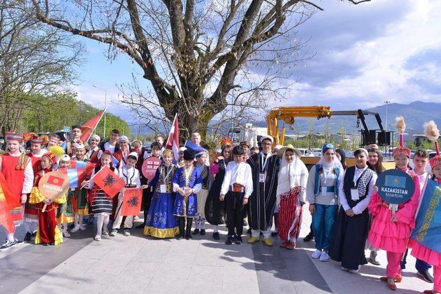 Dünya çocukları birlik mesajı verdi