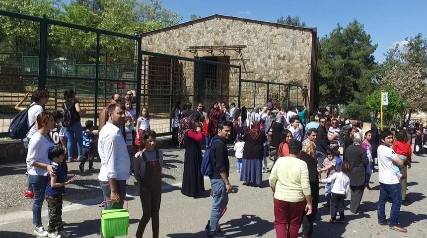 Hayvanat Bah&ccedil;esi, 23 Nisan&rsquo;da &uuml;cretsiz olacak