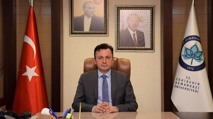 Rektör Şenocak’ın 23 Nisan Ulusal Egemenlik ve Çocuk Bayramı mesajı