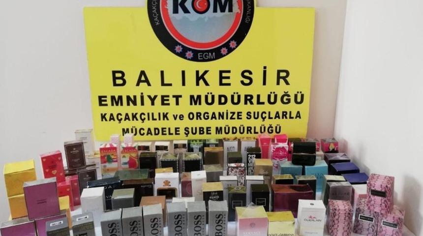 Polisten sahte parfüm operasyonu