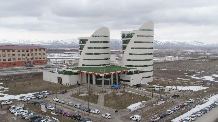 Erzurum İl Sağlık M&uuml;d&uuml;rl&uuml;ğ&uuml; yeni hizmet binalarına taşındı