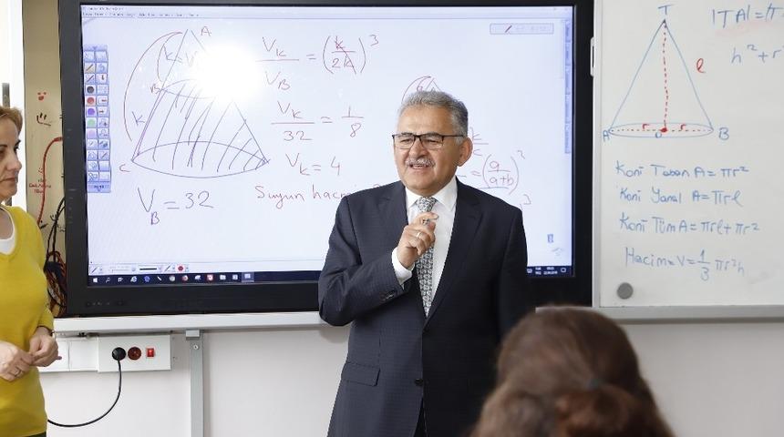 Başkan B&uuml;y&uuml;kkılı&ccedil;&rsquo;tan eğitime b&uuml;y&uuml;k &ouml;nem