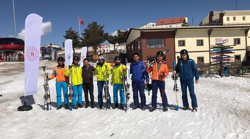 Tematik gençlik kampları devam ediyor