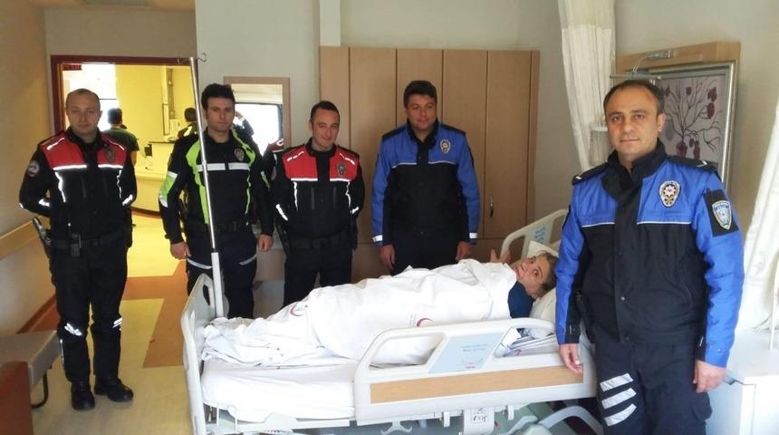 Mardin polisi yaşlı hastaları unutmadı