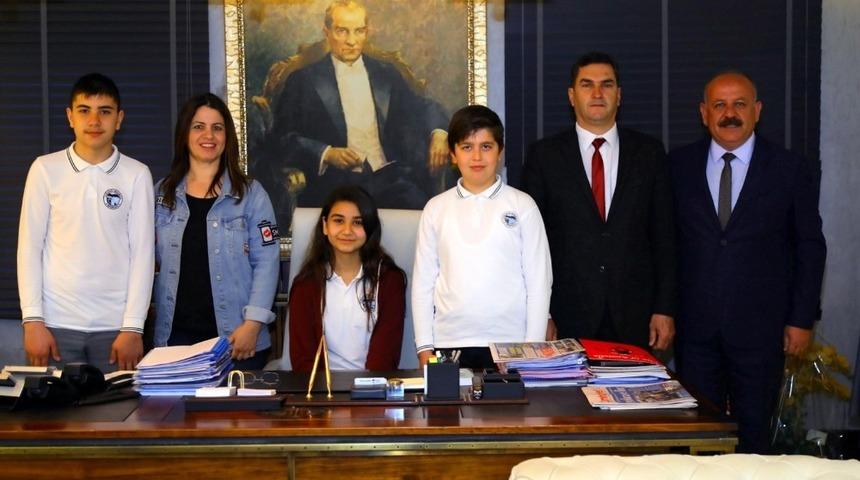 Manavgat Belediye Başkanlığı koltuğuna Simay Sargın oturdu