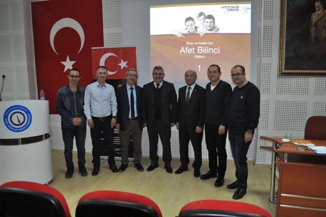 DPÜ’de ‘Temel Afet Bilinci’ semineri