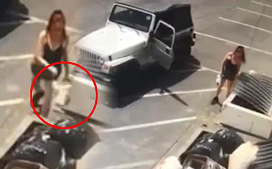 Bu g&ouml;r&uuml;nt&uuml;ye tepki yağıyor! Poşete koyup &ccedil;&ouml;pe attı!