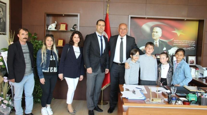 S&ouml;ke&rsquo;nin minik başkan ve kaymakamı koltuklarına oturdu