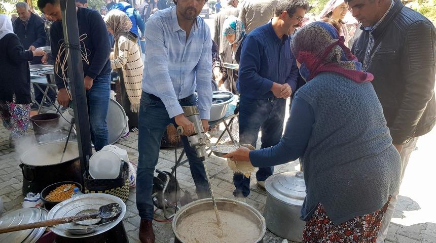 4 asırlık keşkek geleneği binlerce kişiyi buluşturdu