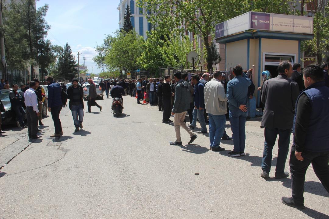 Şanlıurfa'da iş kuyruğunun sonu gelmedi