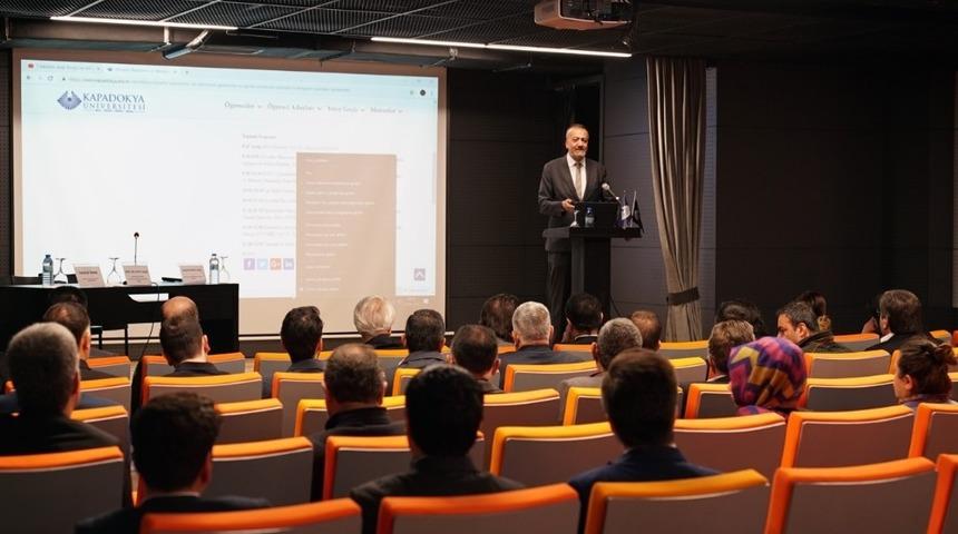 Nevşehir Ekonomisi Kapadokya &Uuml;niversitesinde konuşuldu
