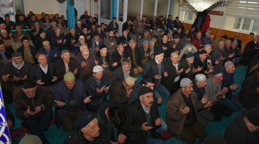 Aşağıkuzfındık mahallesinde ş&uuml;k&uuml;r duası