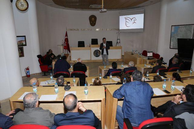 Burhaniye&rsquo; de Kuzey Ege Arkeoloji Araştırma ve Uygulama Merkezi paneli d&uuml;zenlendi 2