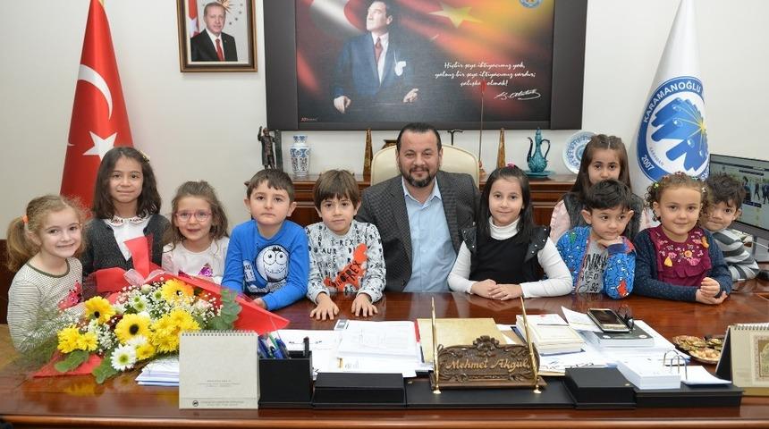 Rekt&ouml;r Akg&uuml;l&rsquo;den 23 Nisan mesajı