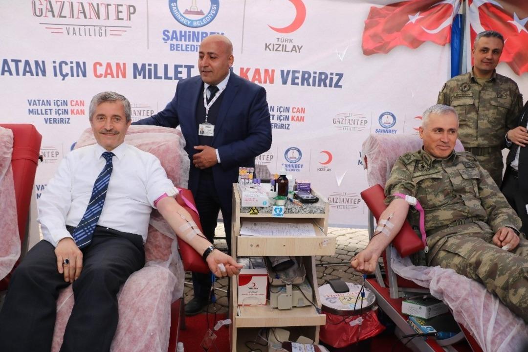 Şahinbey Belediyesi&rsquo;nin rekor kan bağışına &ouml;d&uuml;l