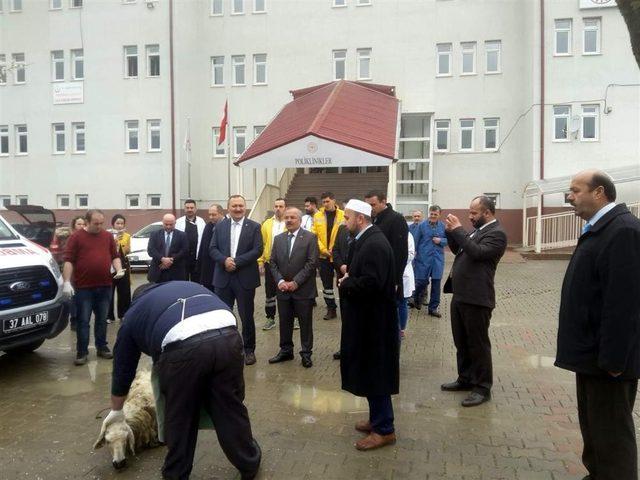 Sağlık Bakanlığı tarafından Pınarbaşı’na ambulans tahsis edildi